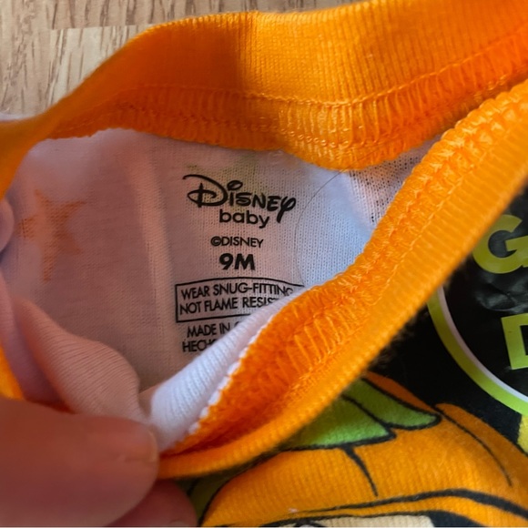 NWT MICKEY MOUSE HALLOWEEN BABY PAJAMAS SIZE 9 MONTHS CUTE DISNEY - Picture 4 of 4